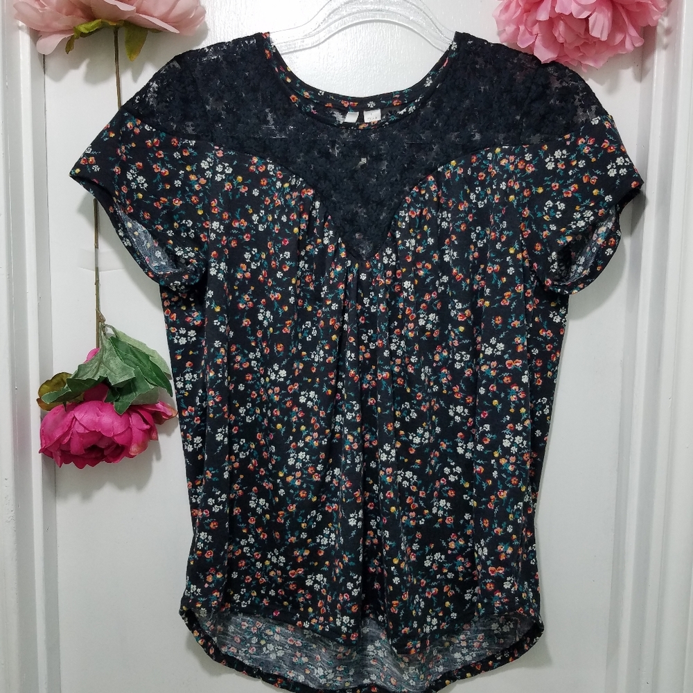 Lauren Conrad Lace Floral Top